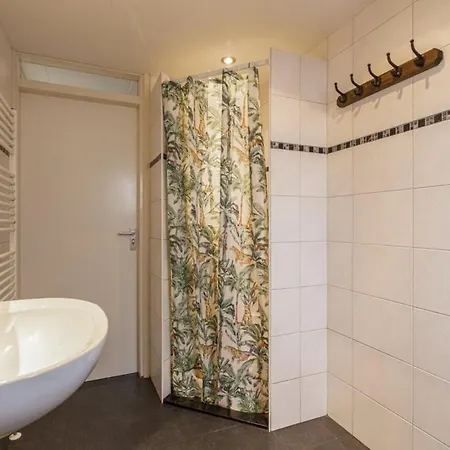 Rustig Gelegen Woning In Het Nr 140