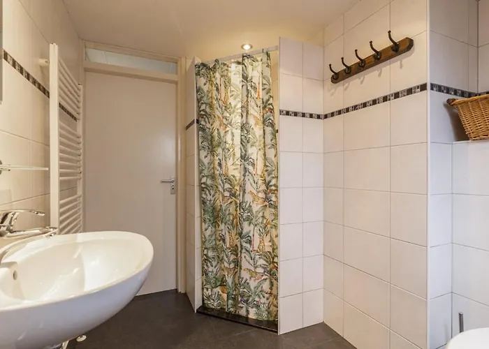 Rustig Gelegen Woning In Het Nr 140