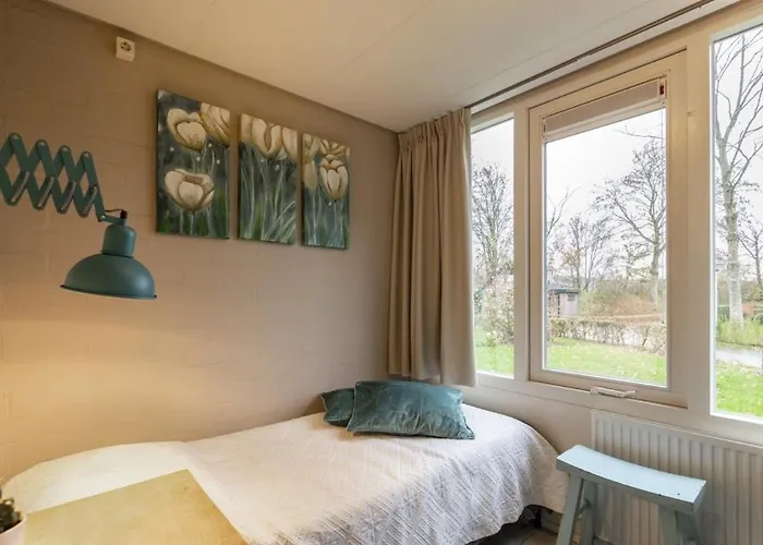 Holiday home Rustig Gelegen Woning In Het Nr 140