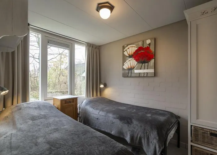 Rustig Gelegen Woning In Het Nr 140