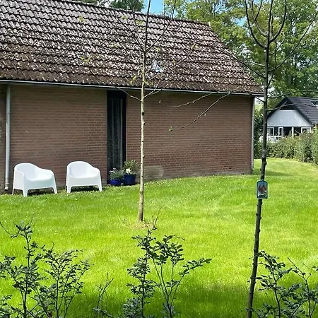 Rustig Gelegen Woning In Het Nr 140 *